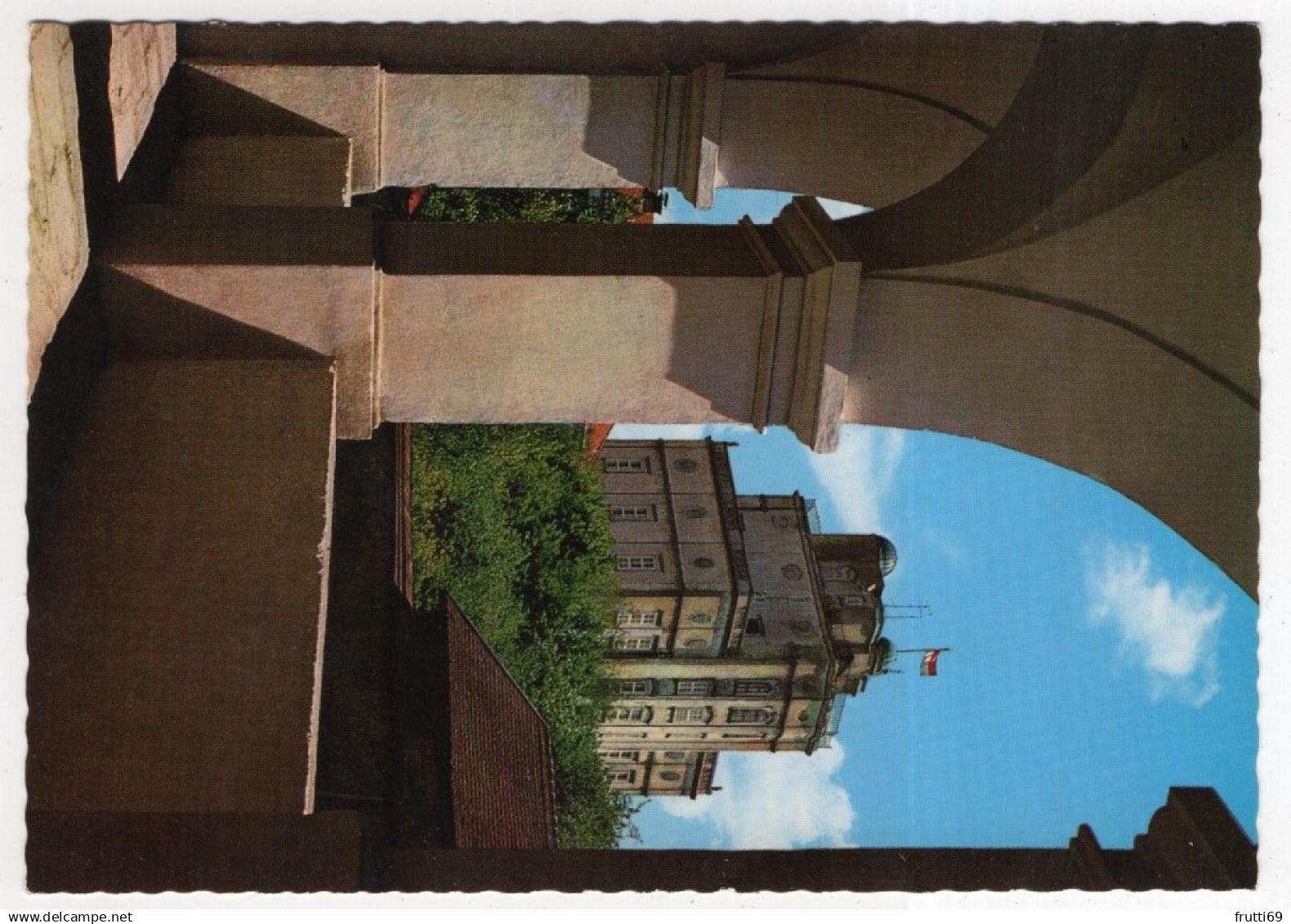 AK 221838 AUSTRIA  - Stift Kremsmünster - Arkaden mit Sternwarte