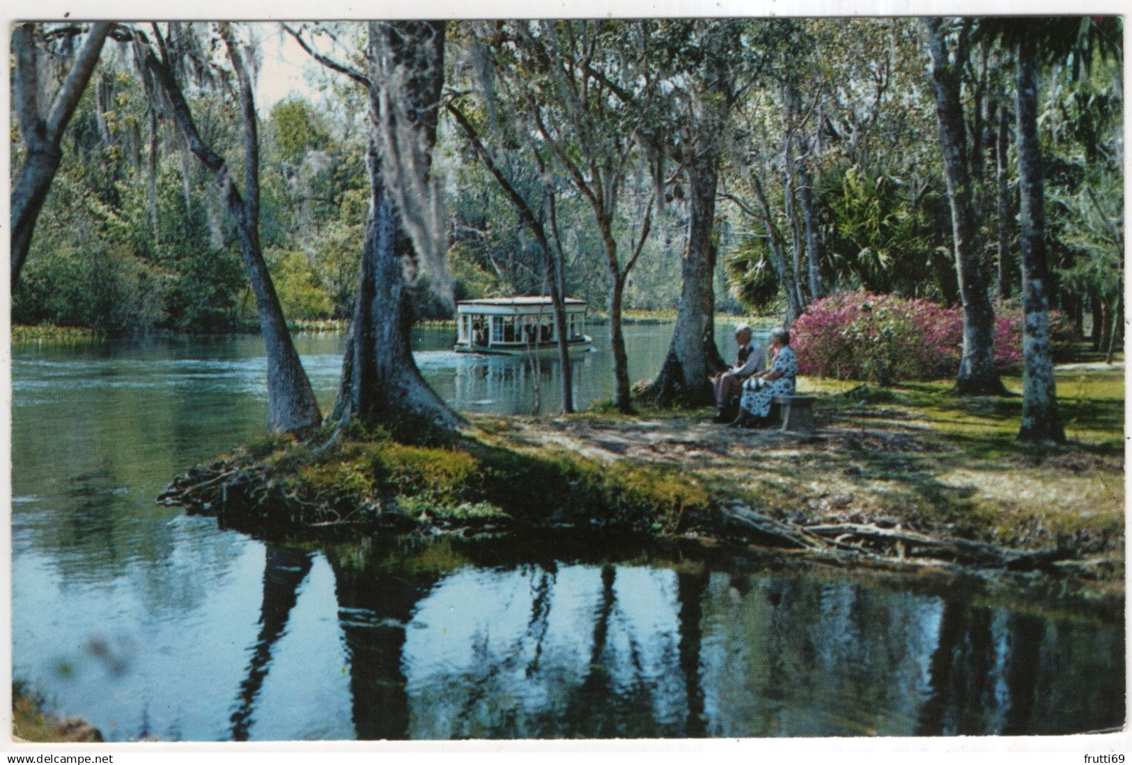 AK 227872 USA - Florida - Silver Springs - along Silver River