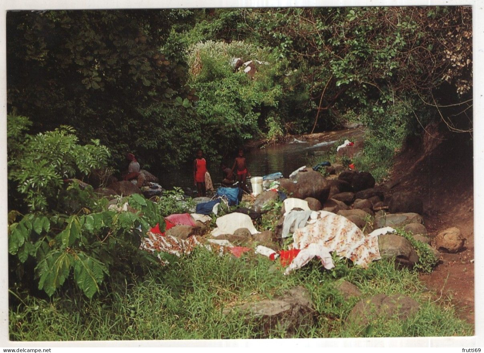AK 252388 GRENADA