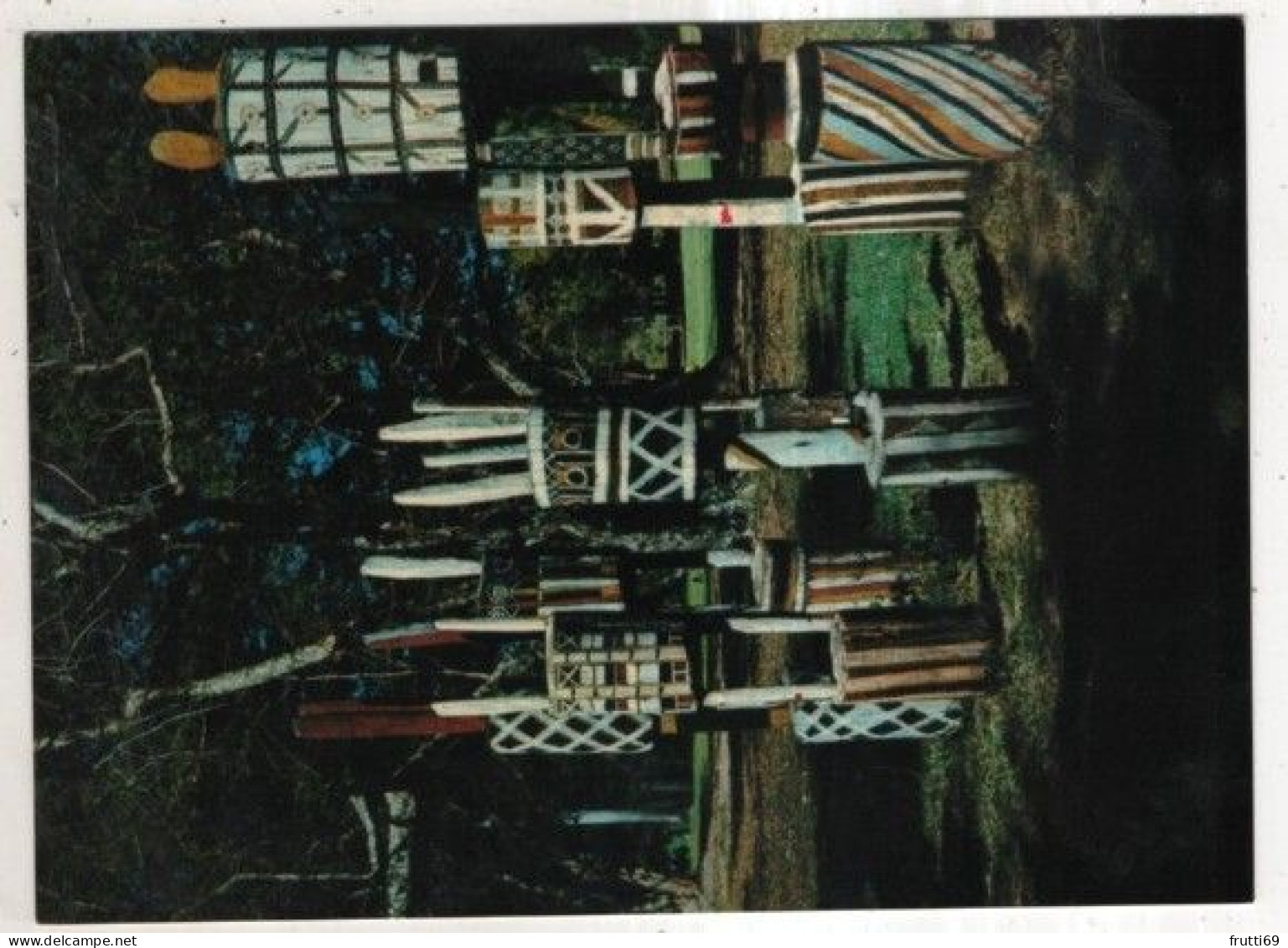 AK 256679 AUSTRALIA - Darwin - Aboriginal Carvings