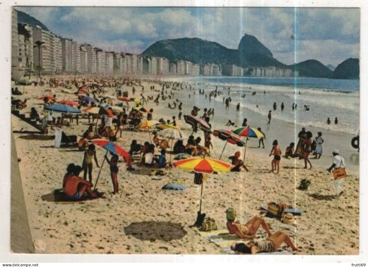 AK 257049 BRAZIL - Copacabana Beach