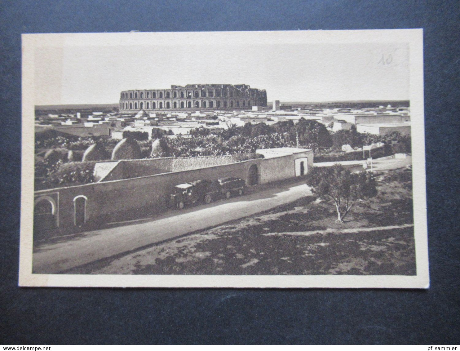 AK Afrika Tunesien El-Djem Le Colisee Vue d'ensemble venant de Sfax Coll. Gueusquin