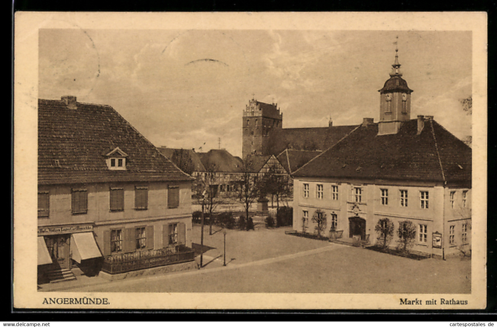 AK Angermünde, Markt mit Rathaus aus der Vogelschau
