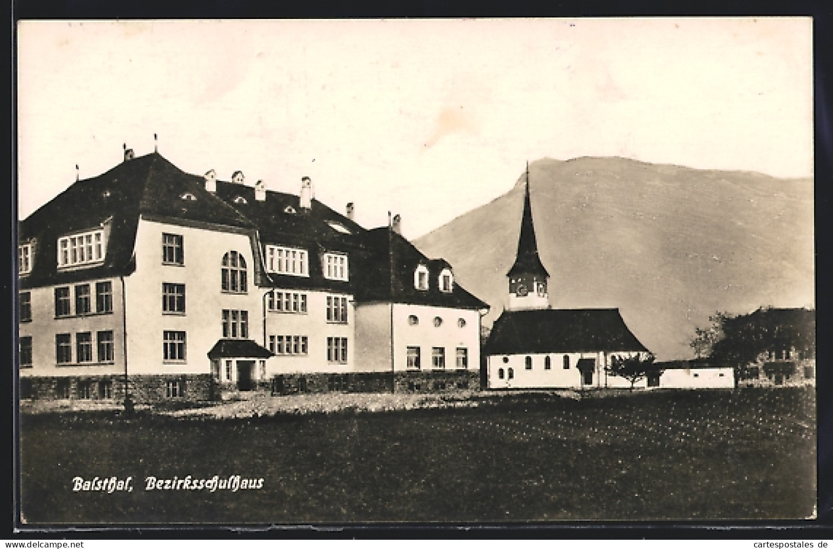 AK Balsthal, Bezirksschulhaus und Kirche