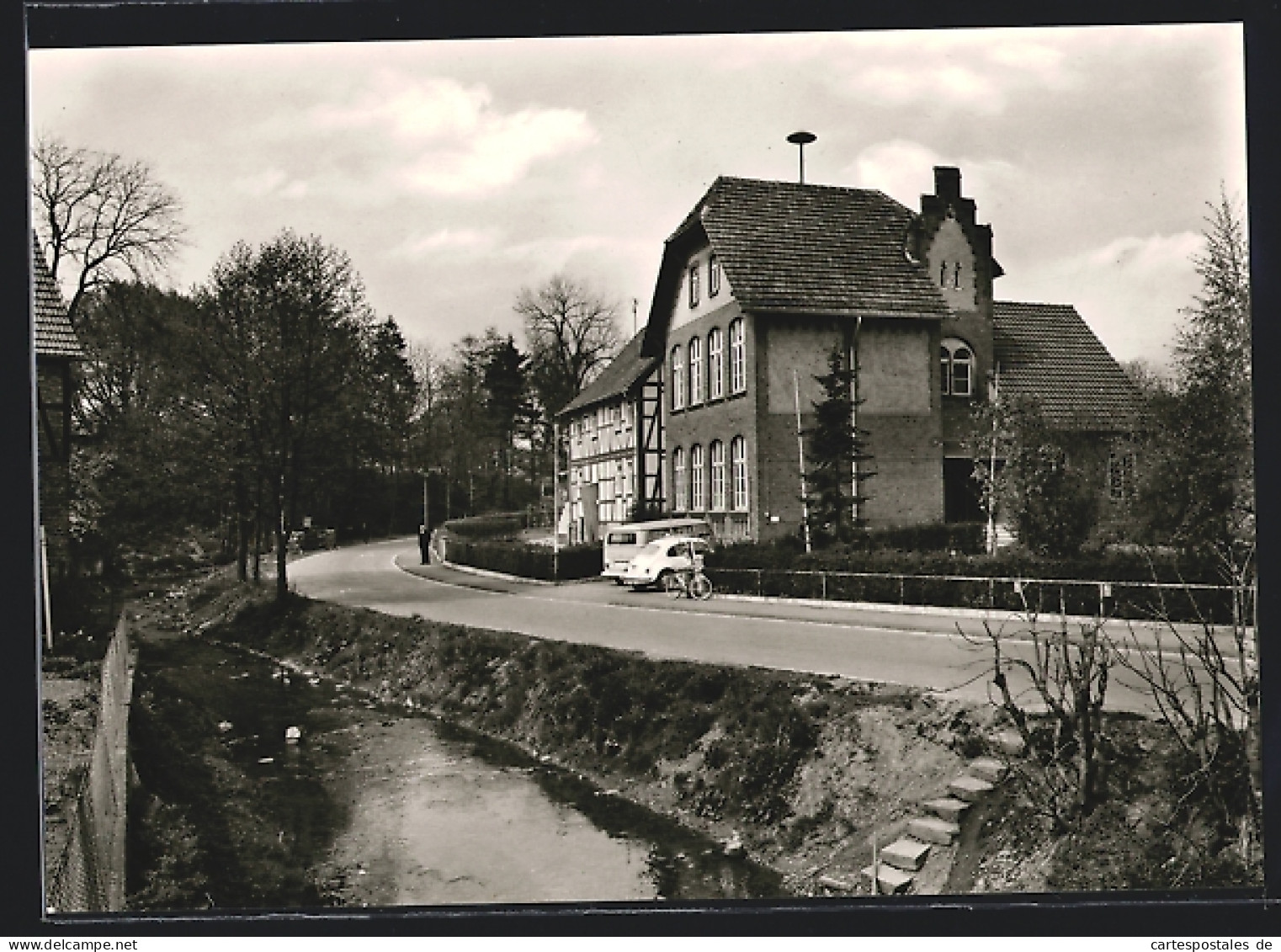 AK Baunatal, Autos an der Schule
