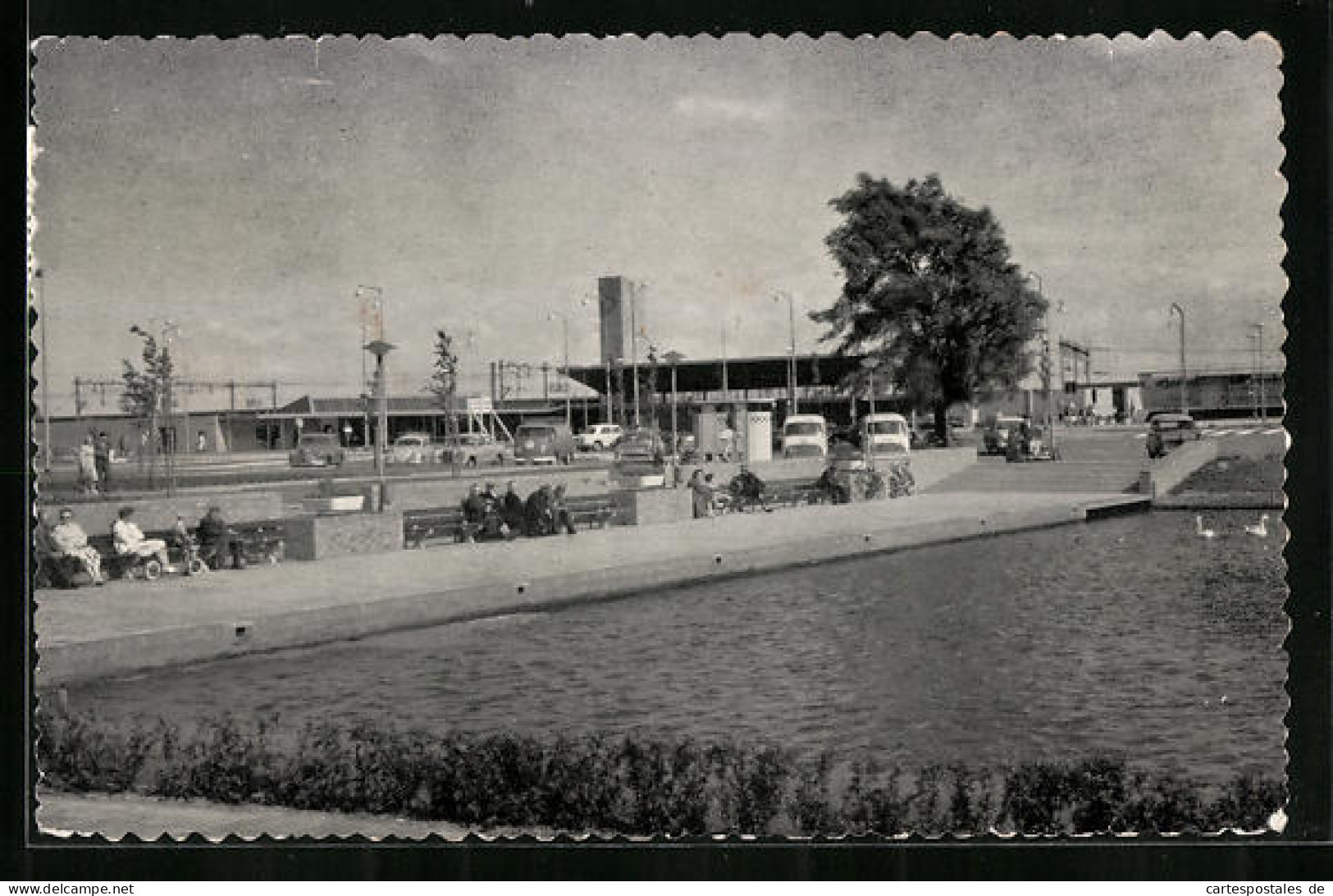 AK Beverwijk, Vijver stationsplein