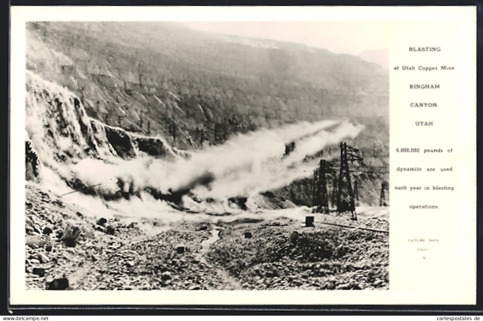 AK Bingham Canyon, UT, Blasting at Utah Copper Mine, Steinbruch