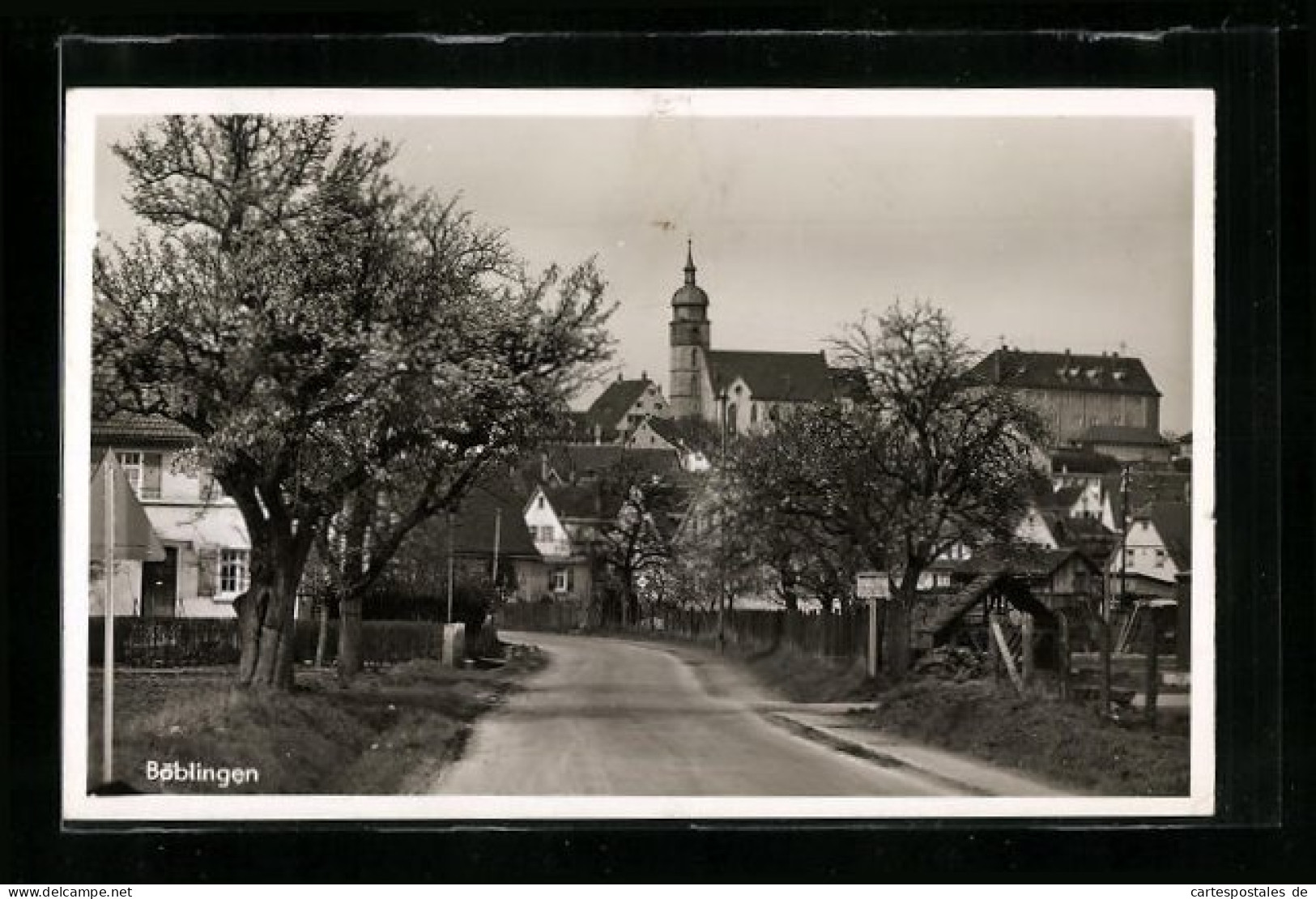 AK Böblingen, Strassenpartie mit Kirche