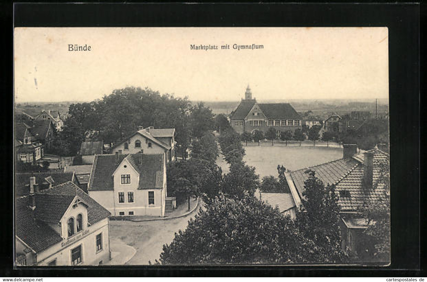 AK Bünde i. W., Marktplatz mit Gymnasium