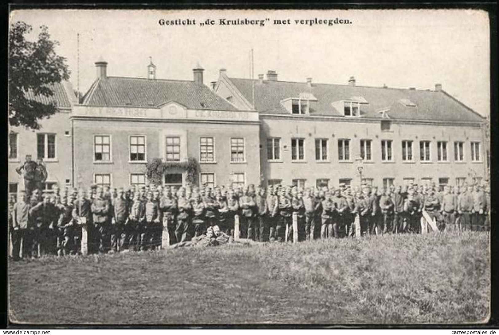 AK Doetinchem, Gesticht De Kruisberg met verpleegden