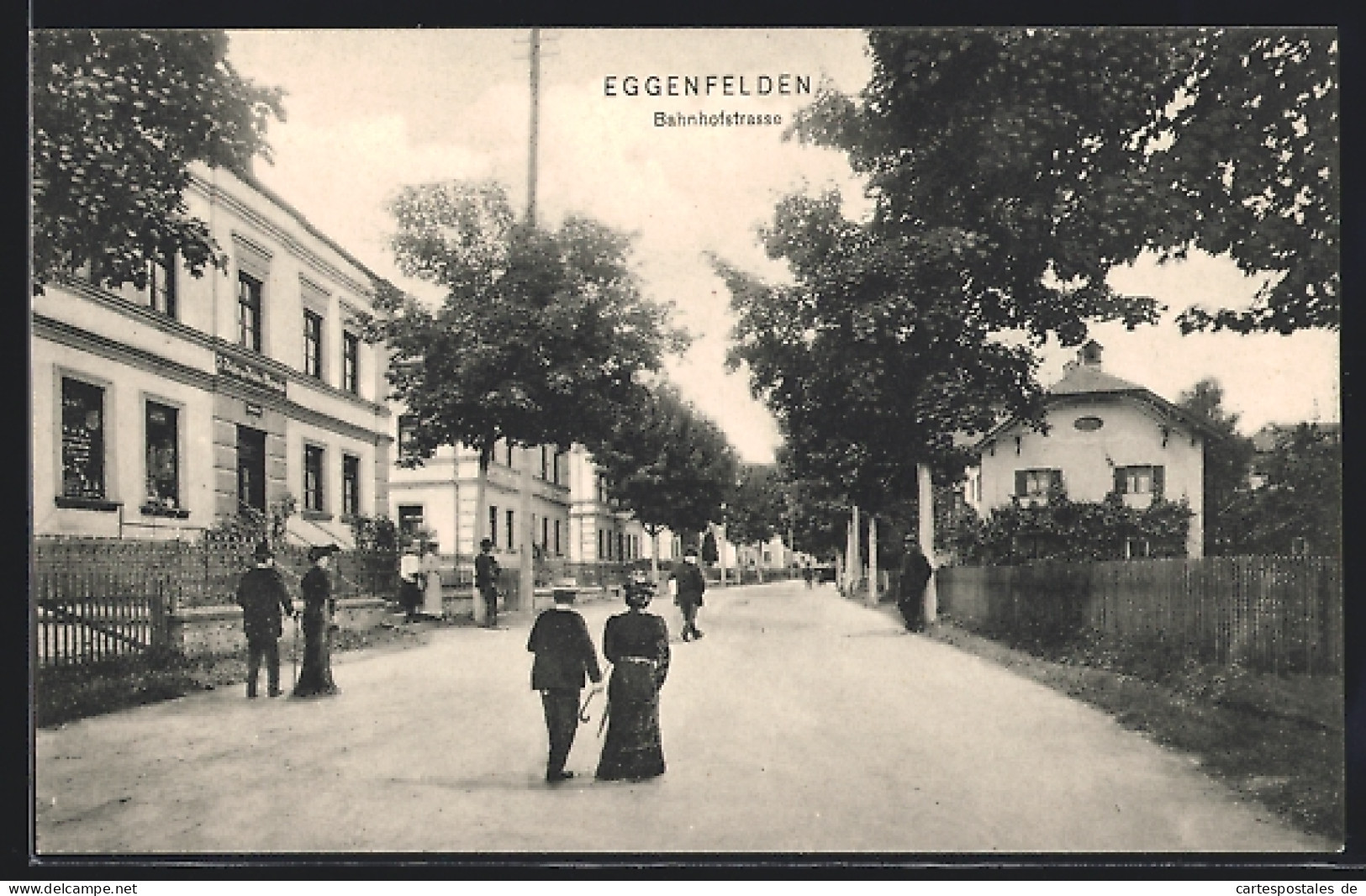 AK Eggenfelden, Bahnhofstrasse mit Geschäften