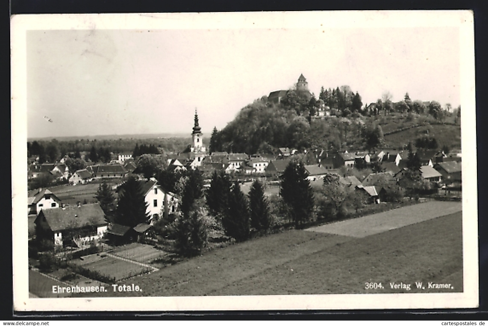 AK Ehrenhausen, Totalansicht mit Festung