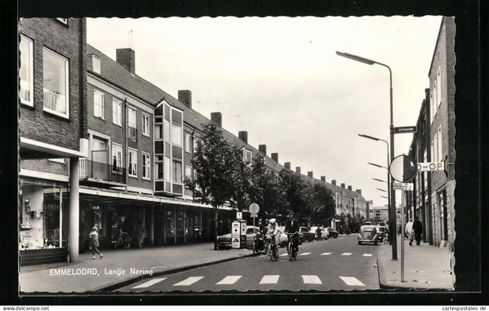 AK Emmeloord, Strassenpartie mit Zebrastreifen
