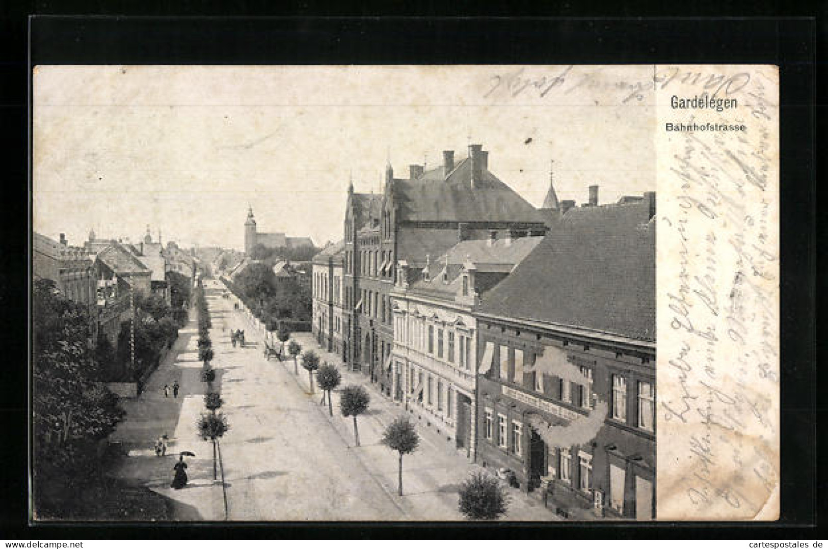 AK Gardelegen, Blick die Bahnhofstrasse hinunter