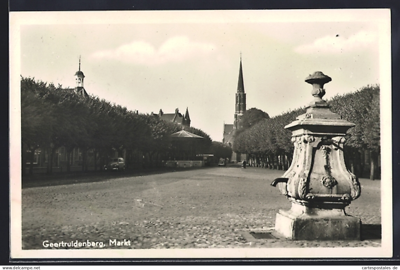 AK Geertruidenberg, Markt