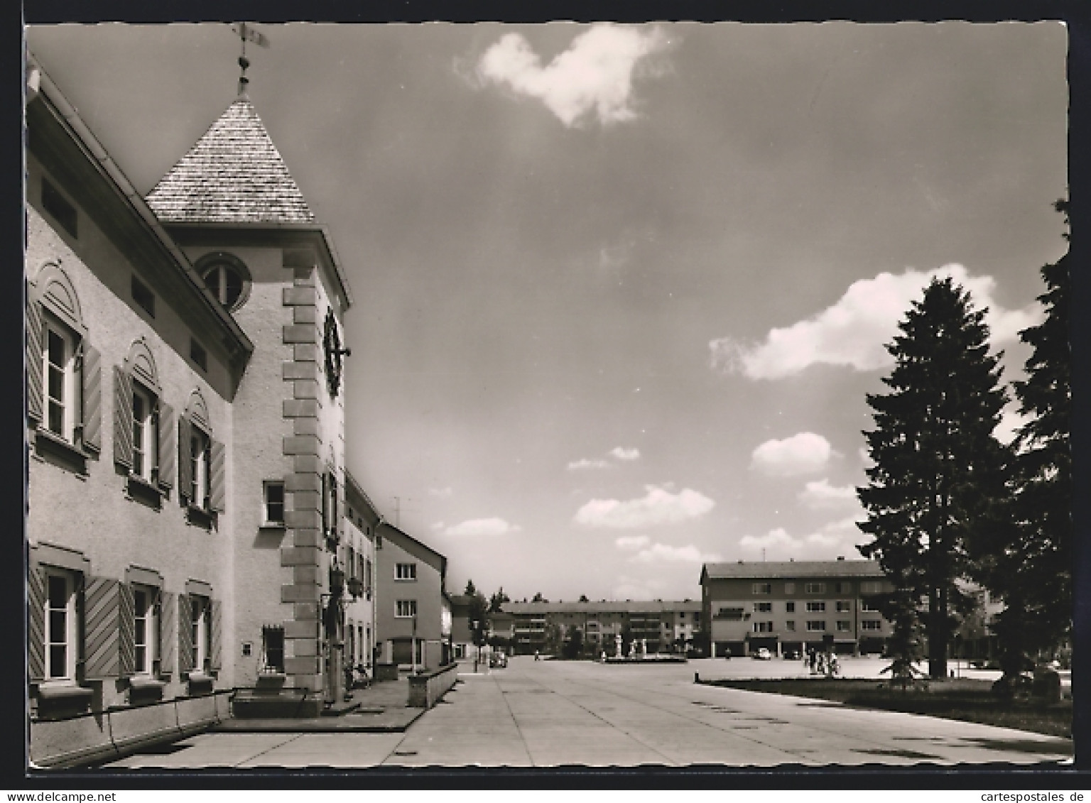 AK Geretsried-Gartenberg, Ortspartie am Rathaus