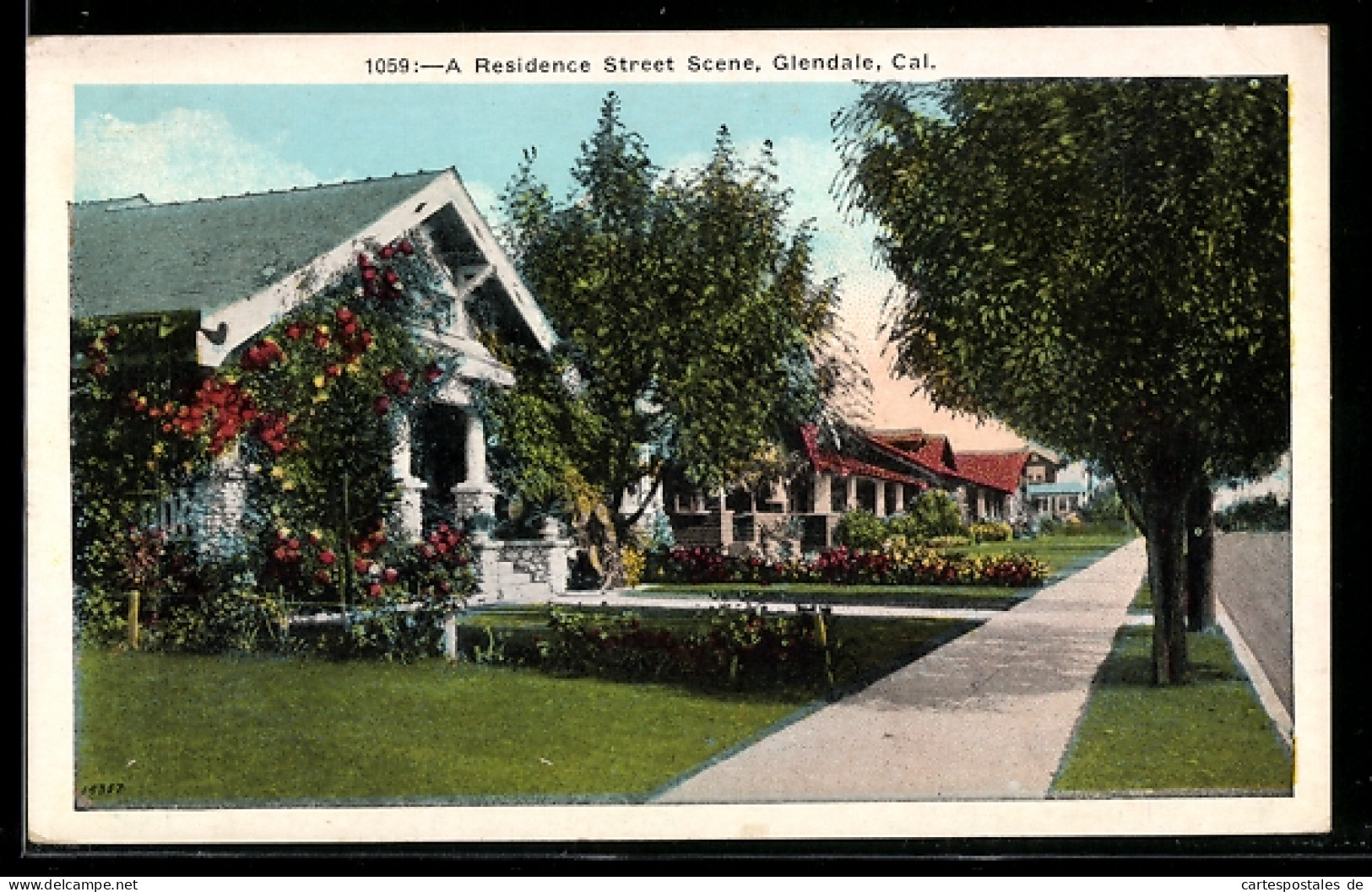 AK Glendale, CA, A Residence Street Scene