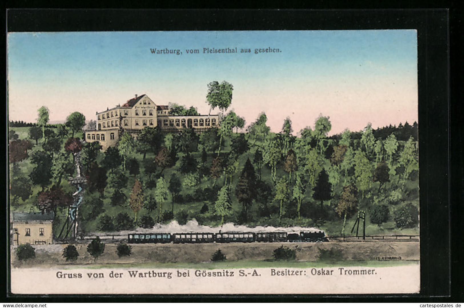 AK Gössnitz /S.-A., Gasthaus zur Wartburg mit Eisenbahn vom Pleisenthal aus gesehen