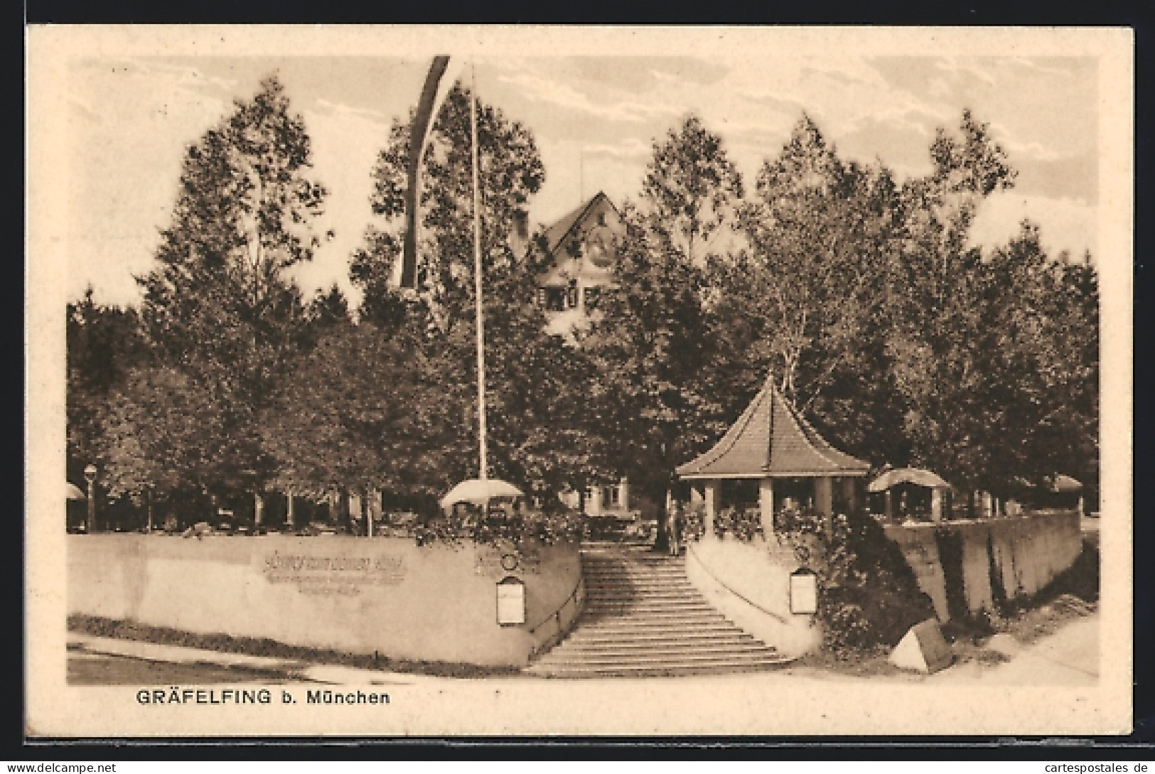 AK Gräfelfing bei München, Hotel Weisses Rössl J. Schuster, Strassenansicht mit Zugangstreppe