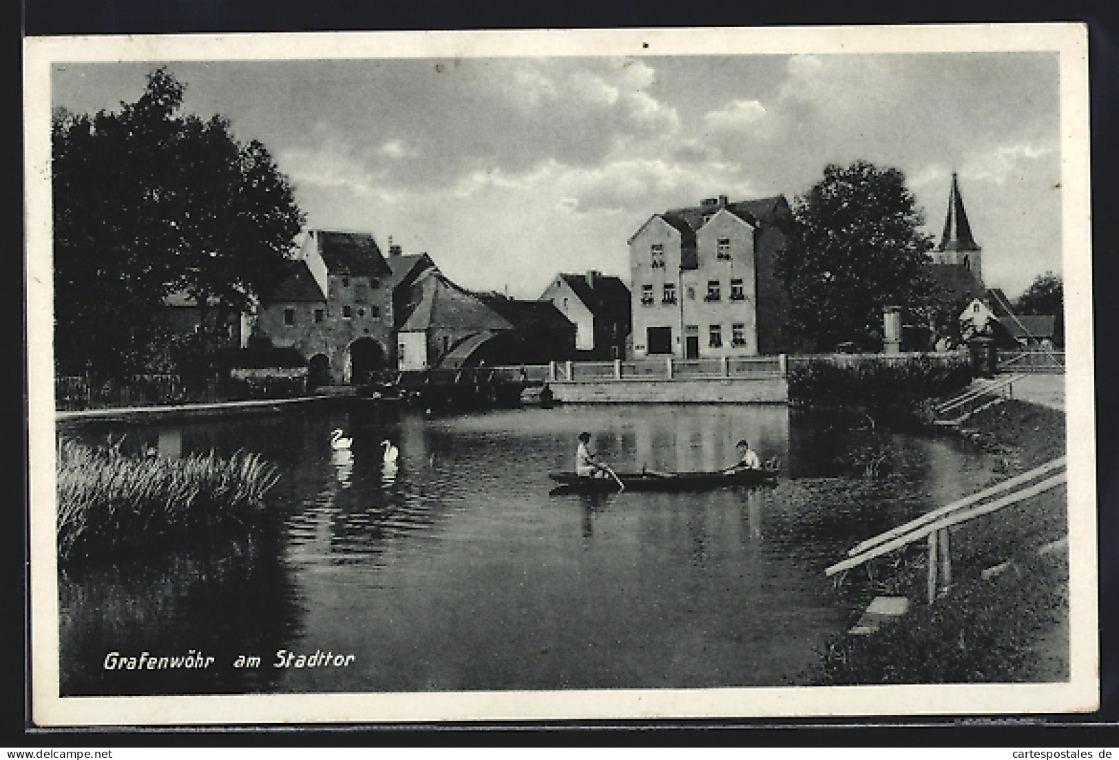 AK Grafenwöhr, Ruderbootpartie am Stadttor