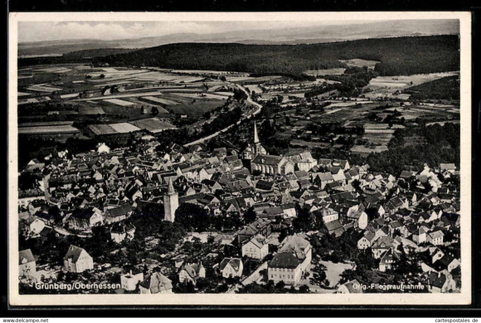 AK Grünberg /Oberhessen, Fliegeraufnahme der Stadt mit Kirche