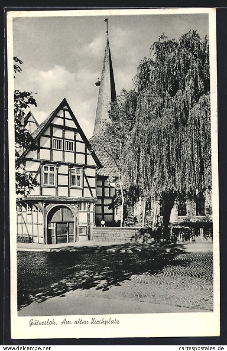 AK Gütersloh, Am alten Kirchplatz, Fachwerkhaus und Kirchturm