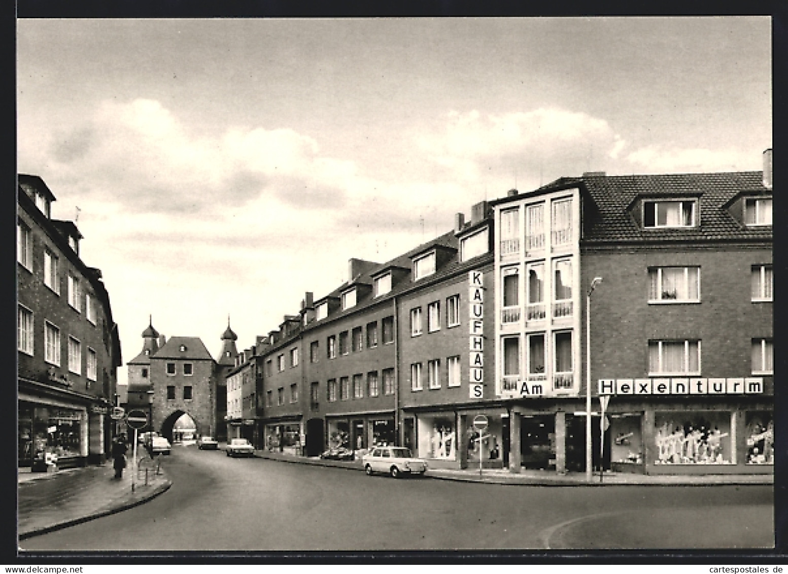 AK Jülich /Rhld., Strassenpartie am Hexenturm