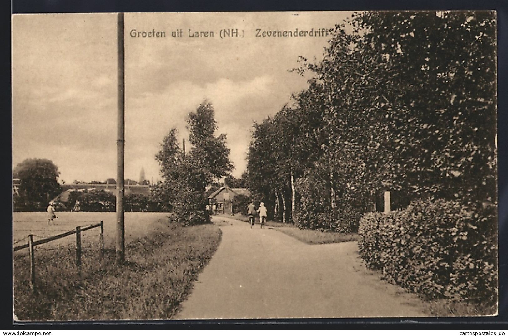 AK Laren /NH, Zevenenderdriff