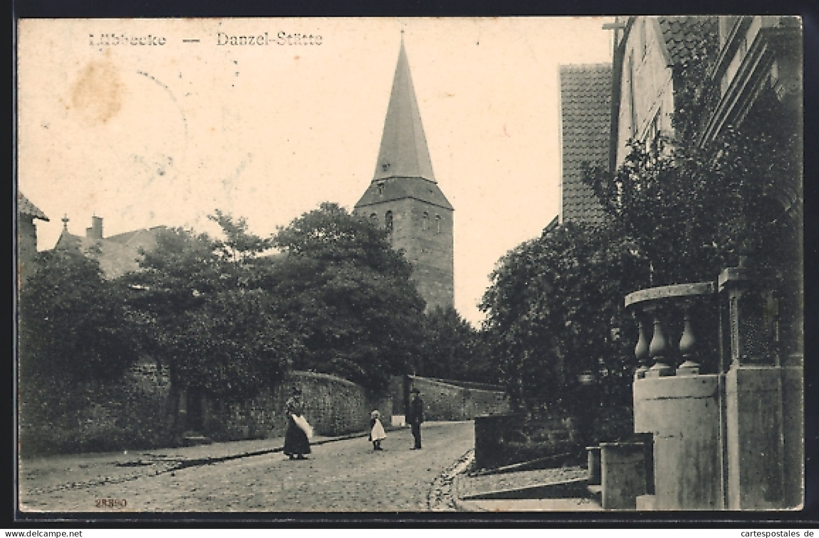 AK Lübbecke, Danzel-Stätte mit Kirchturm