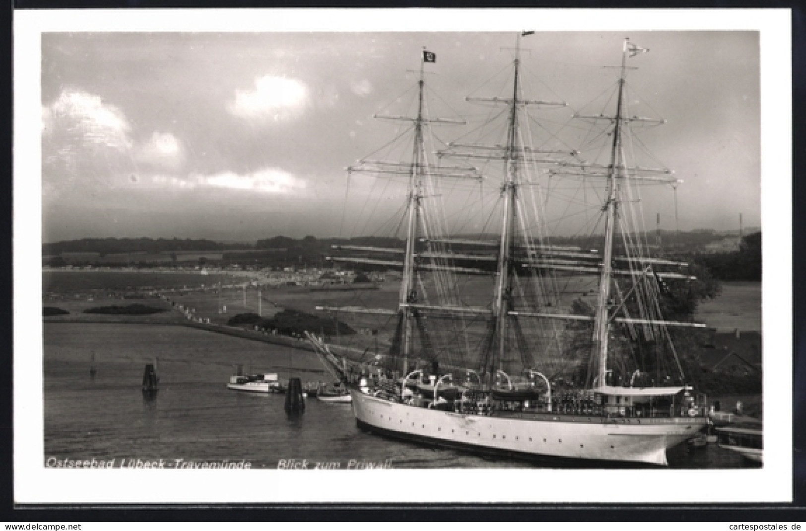 AK Lübeck-Travemünde, Blick zum Priwall, Segelschiff