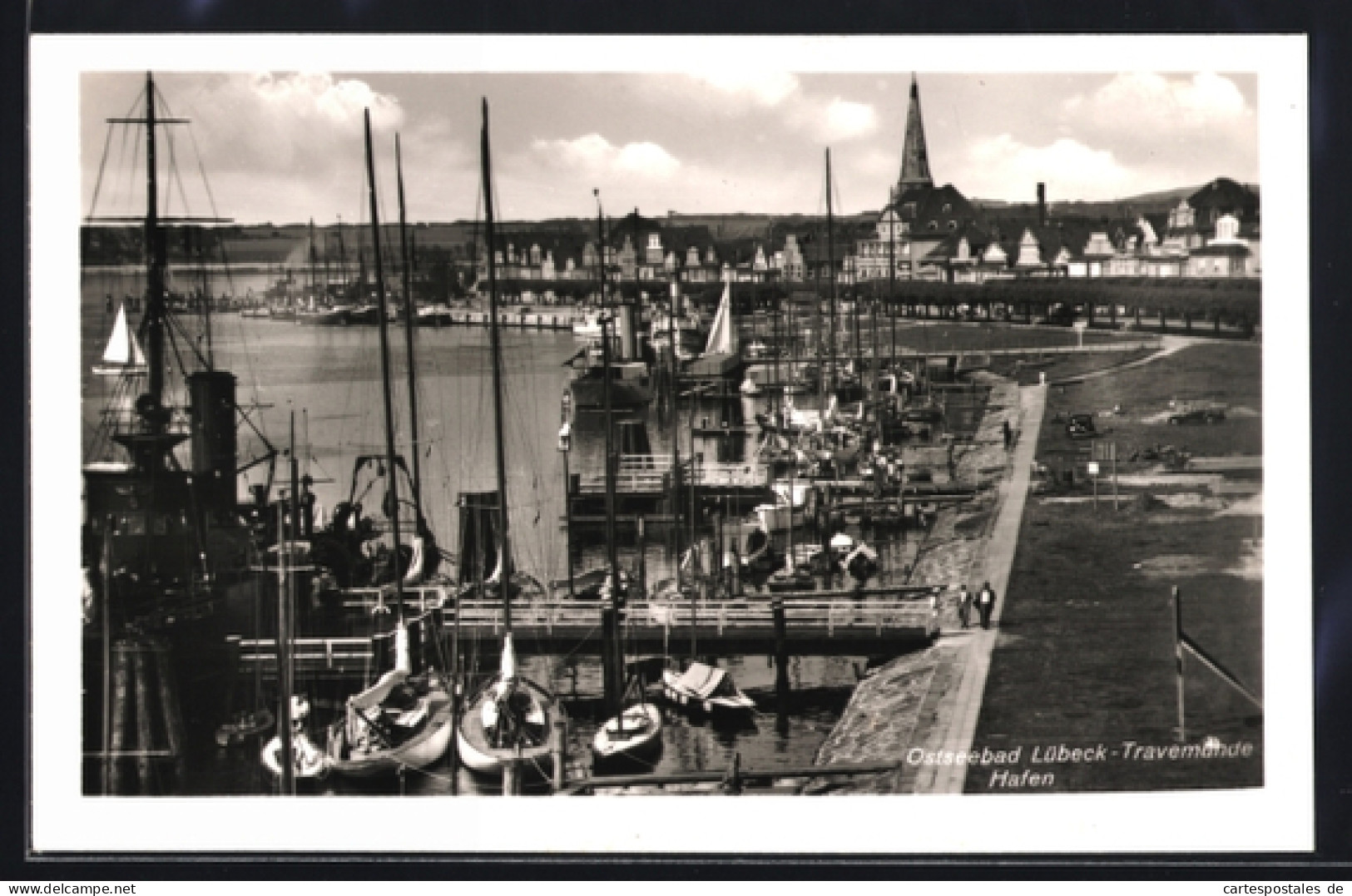 AK Lübeck-Travemünde, Hafenpartie