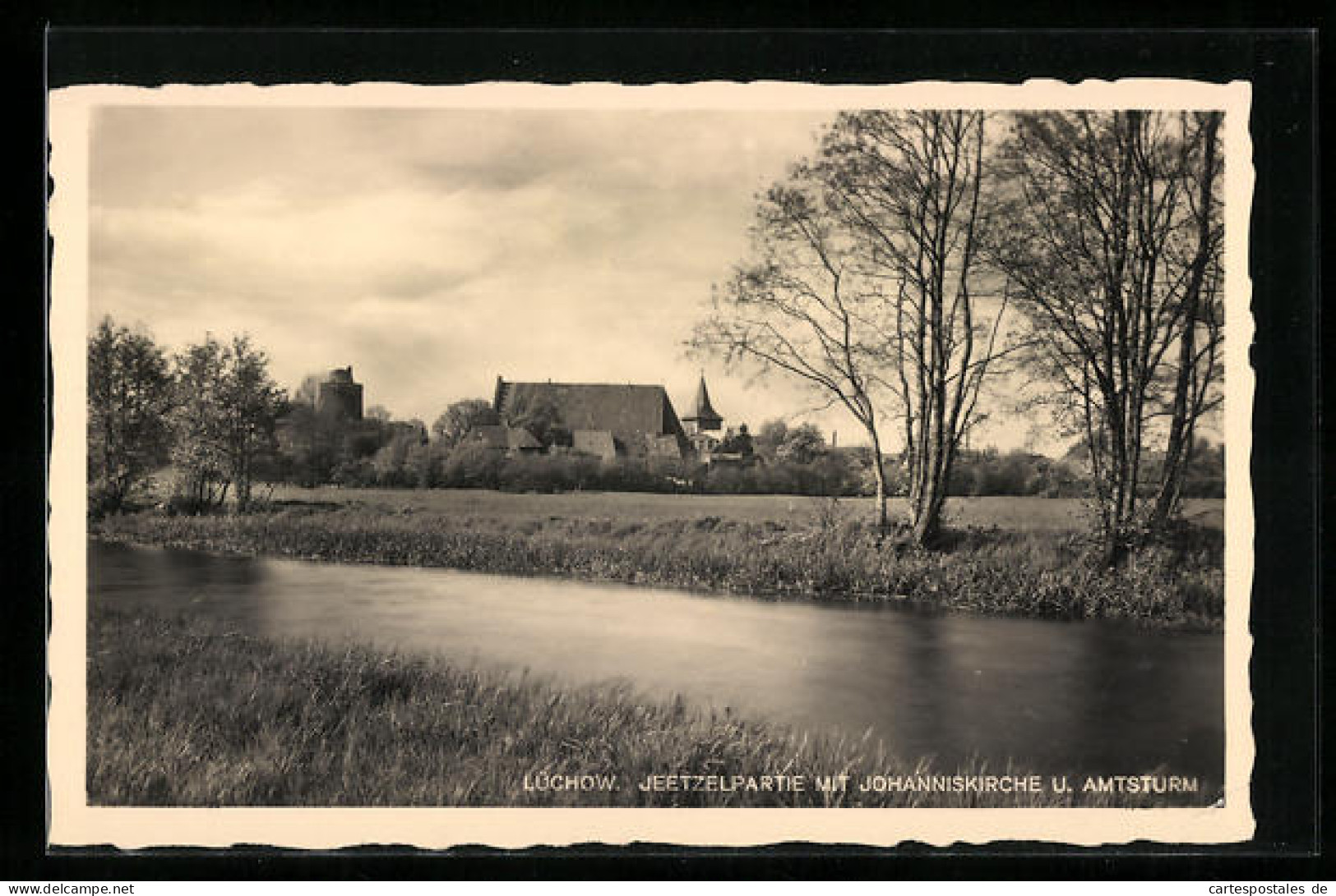AK Lüchow, Jeetzelpartie mit Johanniskirche und Amtsturm