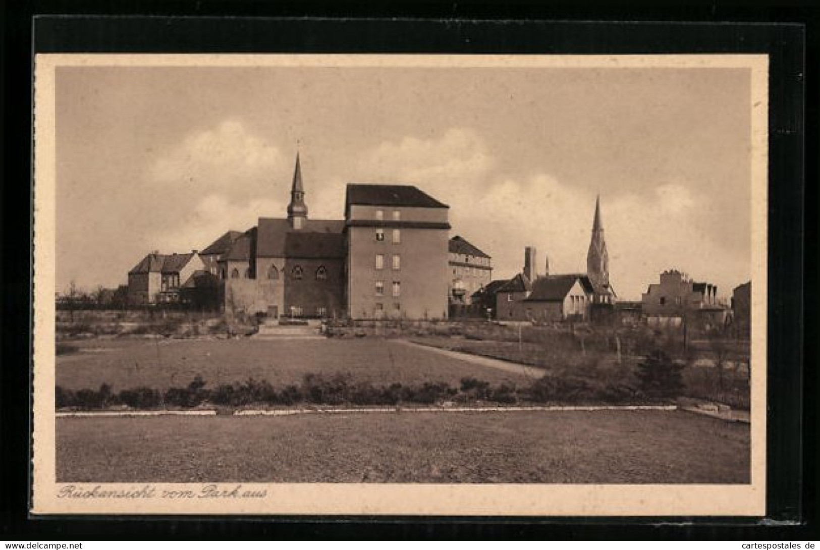AK Lünen i. Westf., Marien-Hospital, Rückansicht vom Park aus