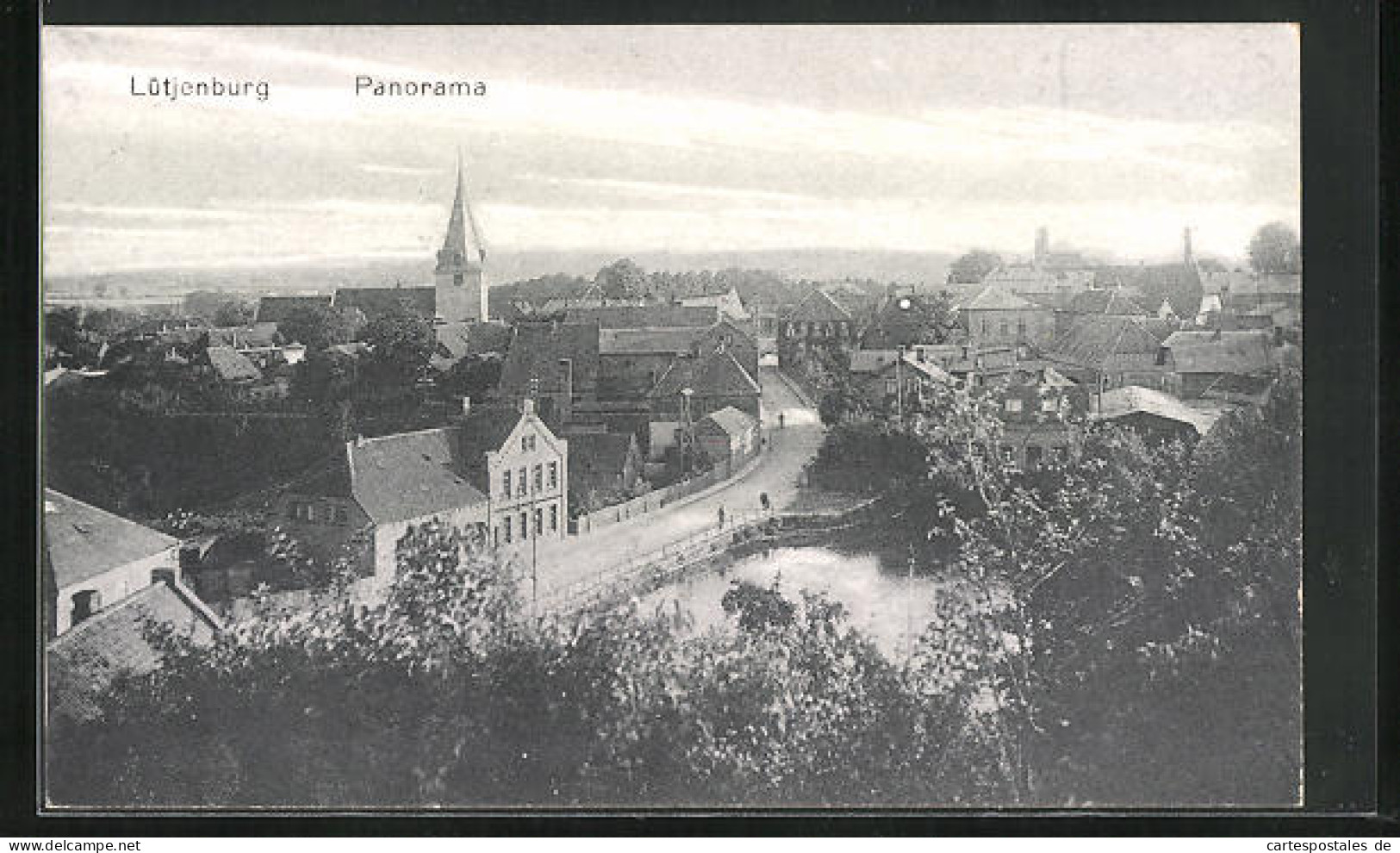 AK Lütjenburg, Stadtpanorama mit Blick zum Kirchturm