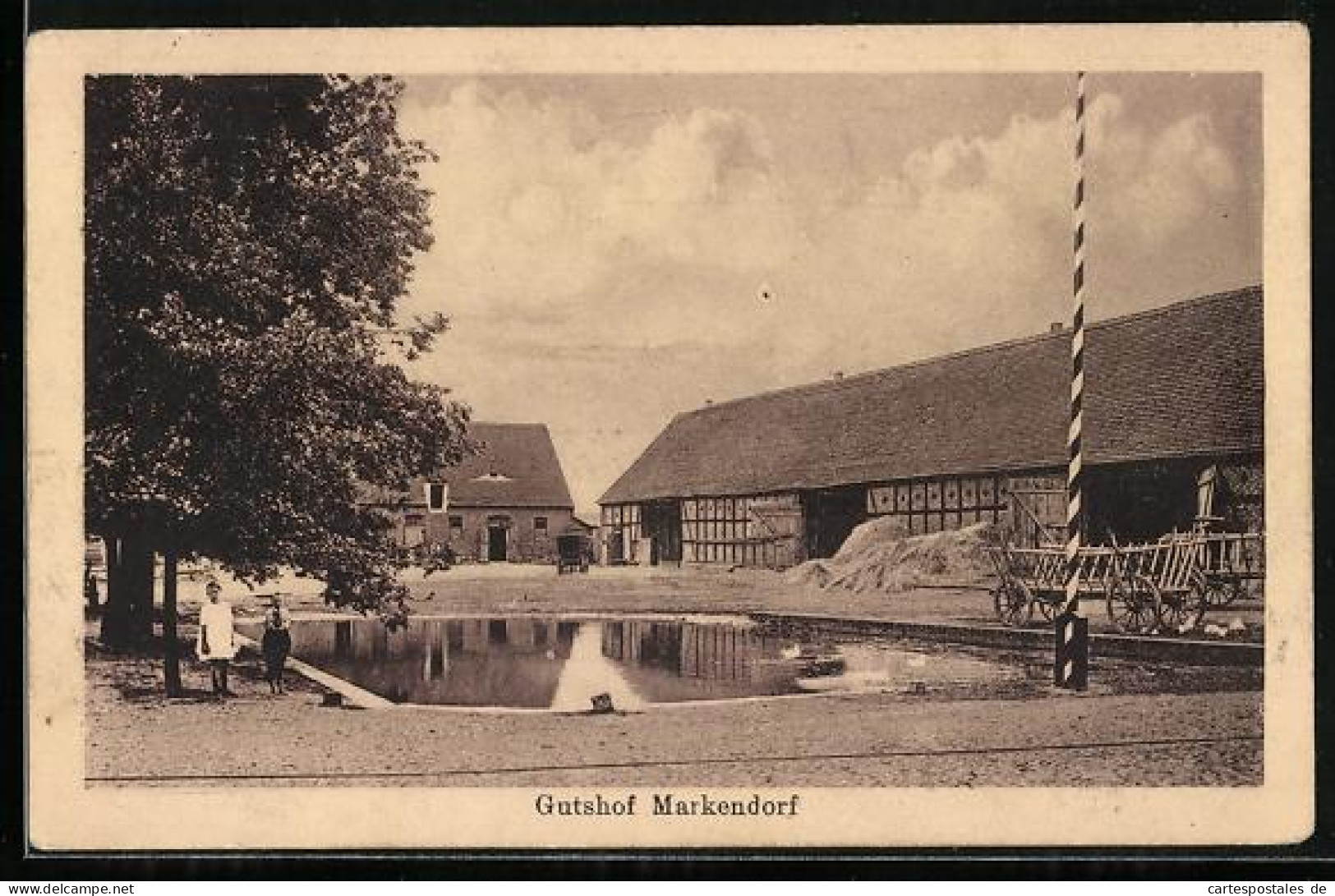 AK Markendorf / Jüterbog, Partie im Gutshof