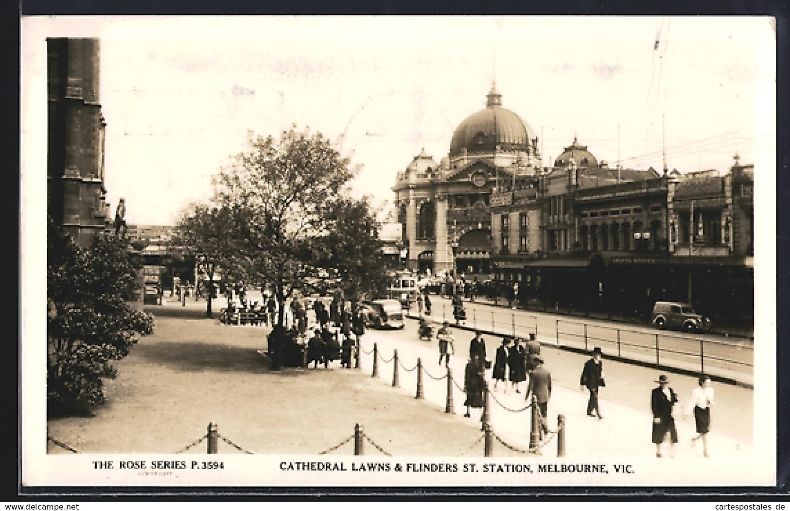 AK Melbourne /Vic., Cathedral Lawns & Flinders St. Station