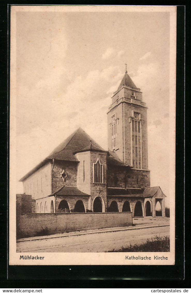 AK Mühlacker, Strassenpartie mit Kath. Kirche