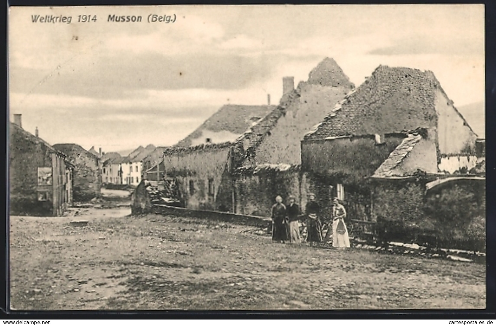 AK Musson, Zerstörte Strassenpartie, Weltkrieg 1914