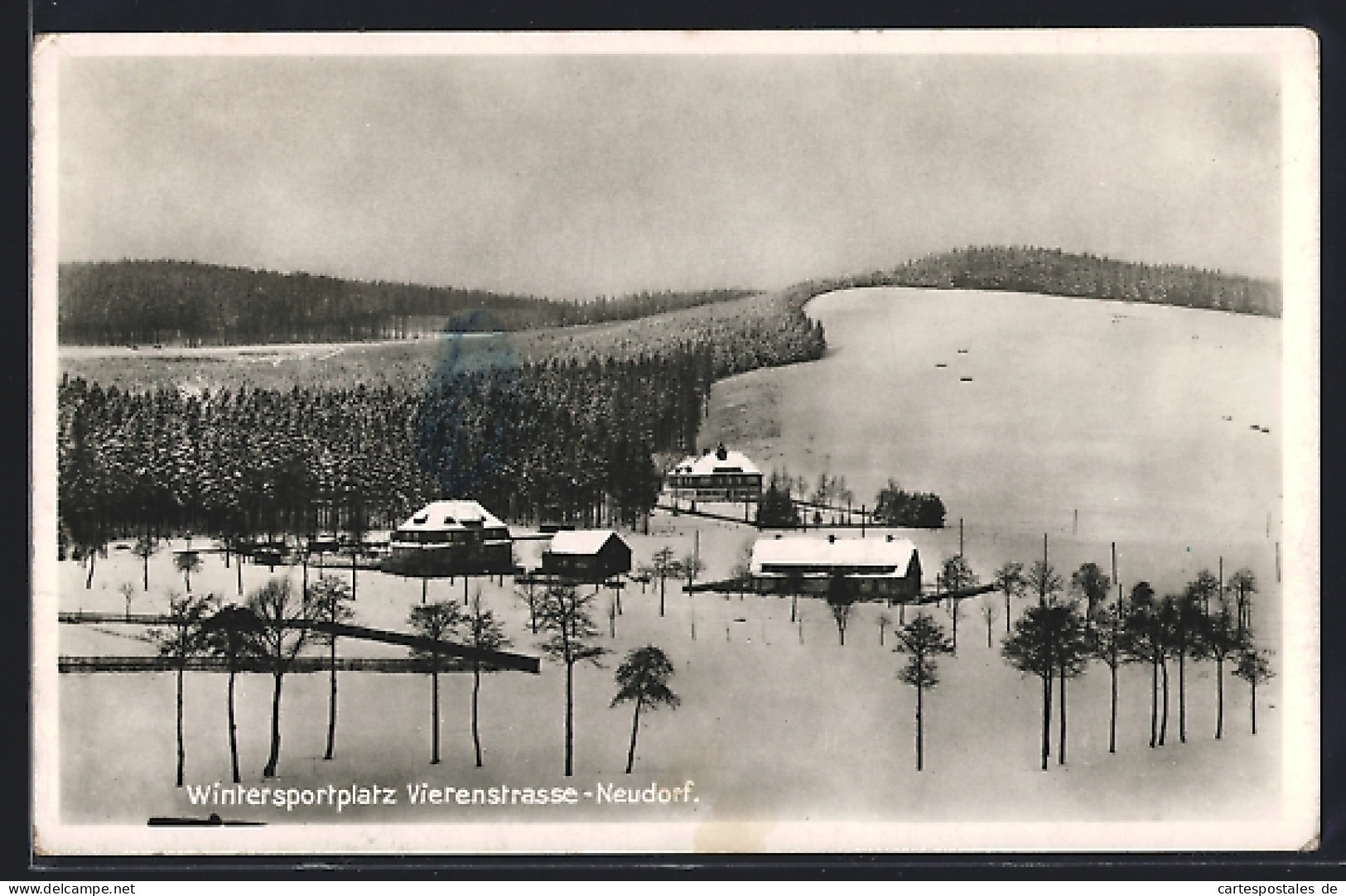 AK Neudorf /Erzgebirge, Ortspartie und Vierenstrasse im Schnee
