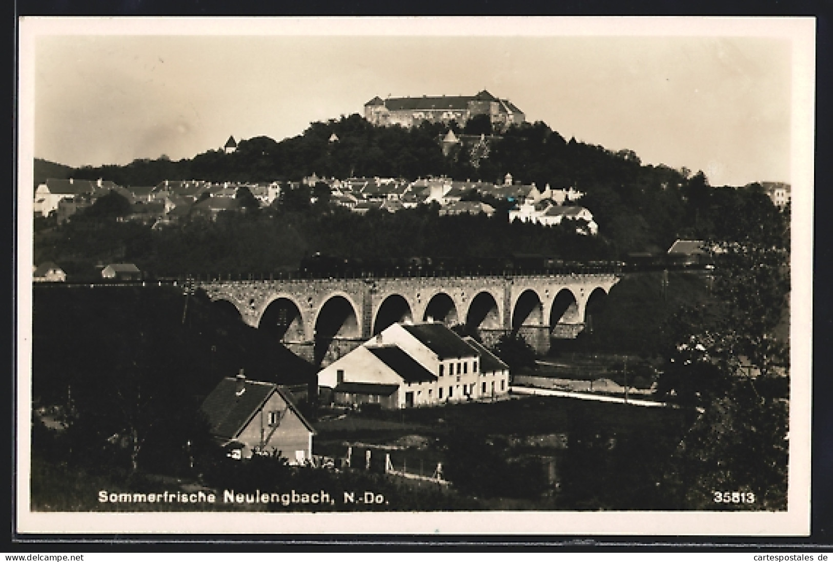 AK Neulengbach, Ortsansicht aus der Vogelschau