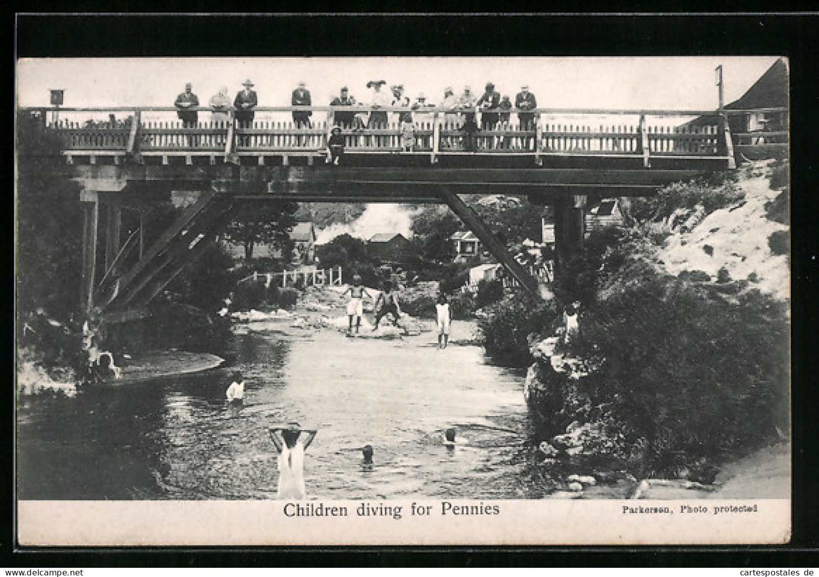 AK Neuseeland, Children diving for Pennies