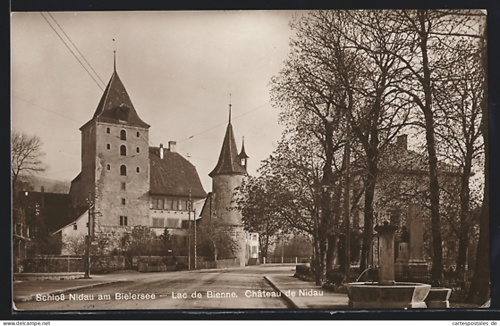 AK Nidau am Bielersee, Schloss Nidau mit Strassenpartie