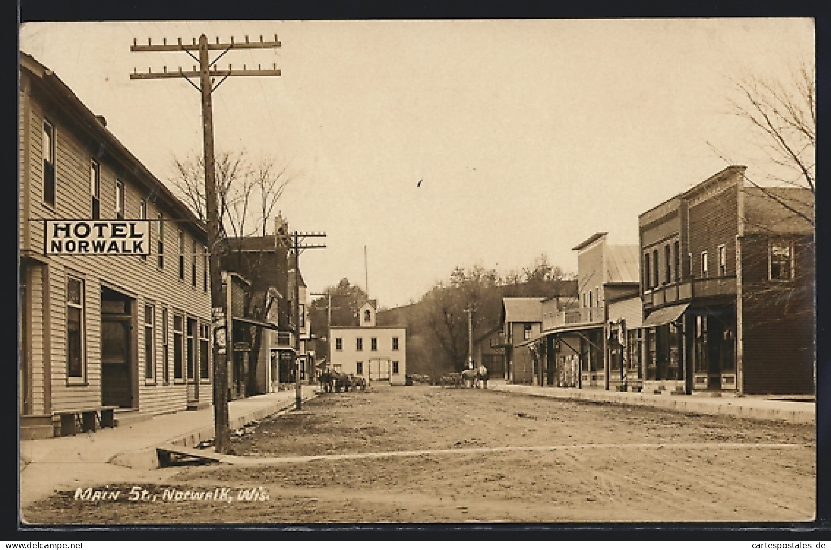 AK Norwalk, WI, Hotel in Main St.