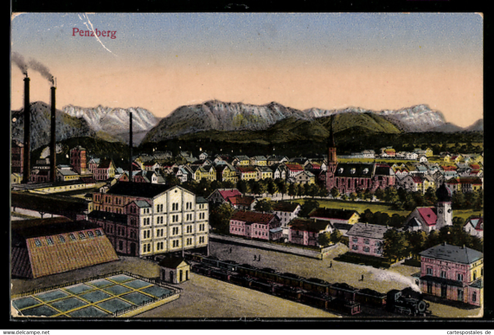 AK Penzberg, Ortsansicht mit Fabrik, Bahnhof und Bergpanorama