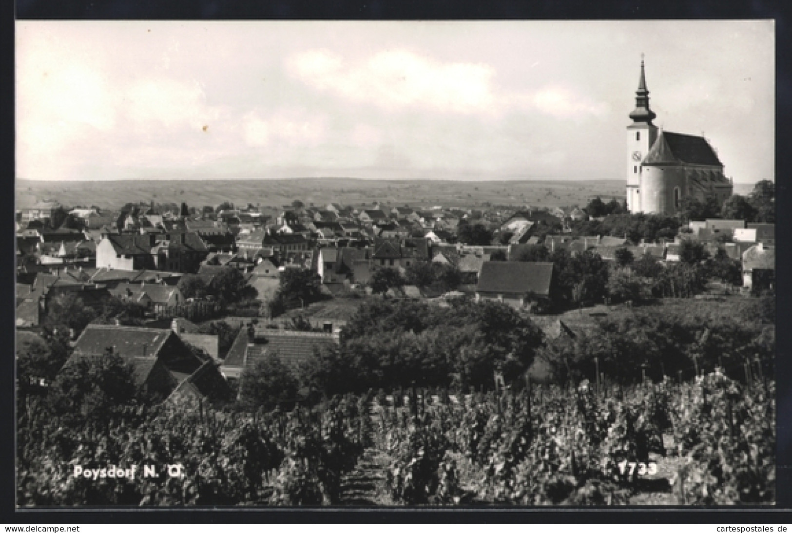 AK Poysdorf /N.-Ö., Panorama mit Kirche