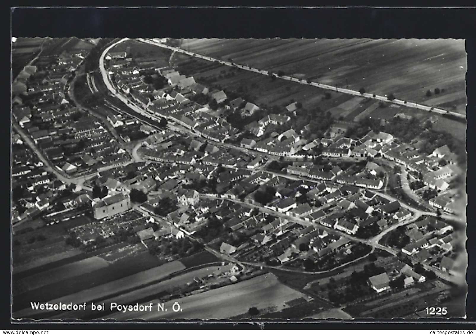AK Poysdorf /N.-Oe., Wetzelsdorf, Fliegeraufnahme