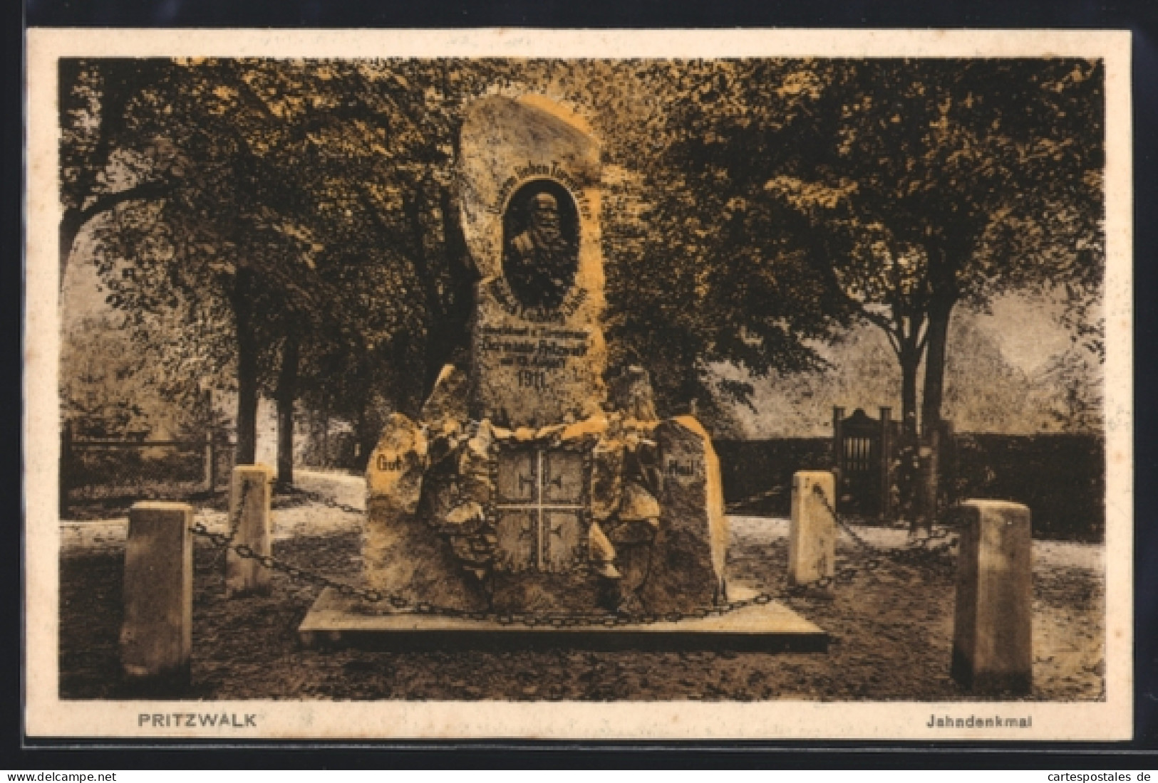AK Pritzwalk, Jahndenkmal mit Strasse