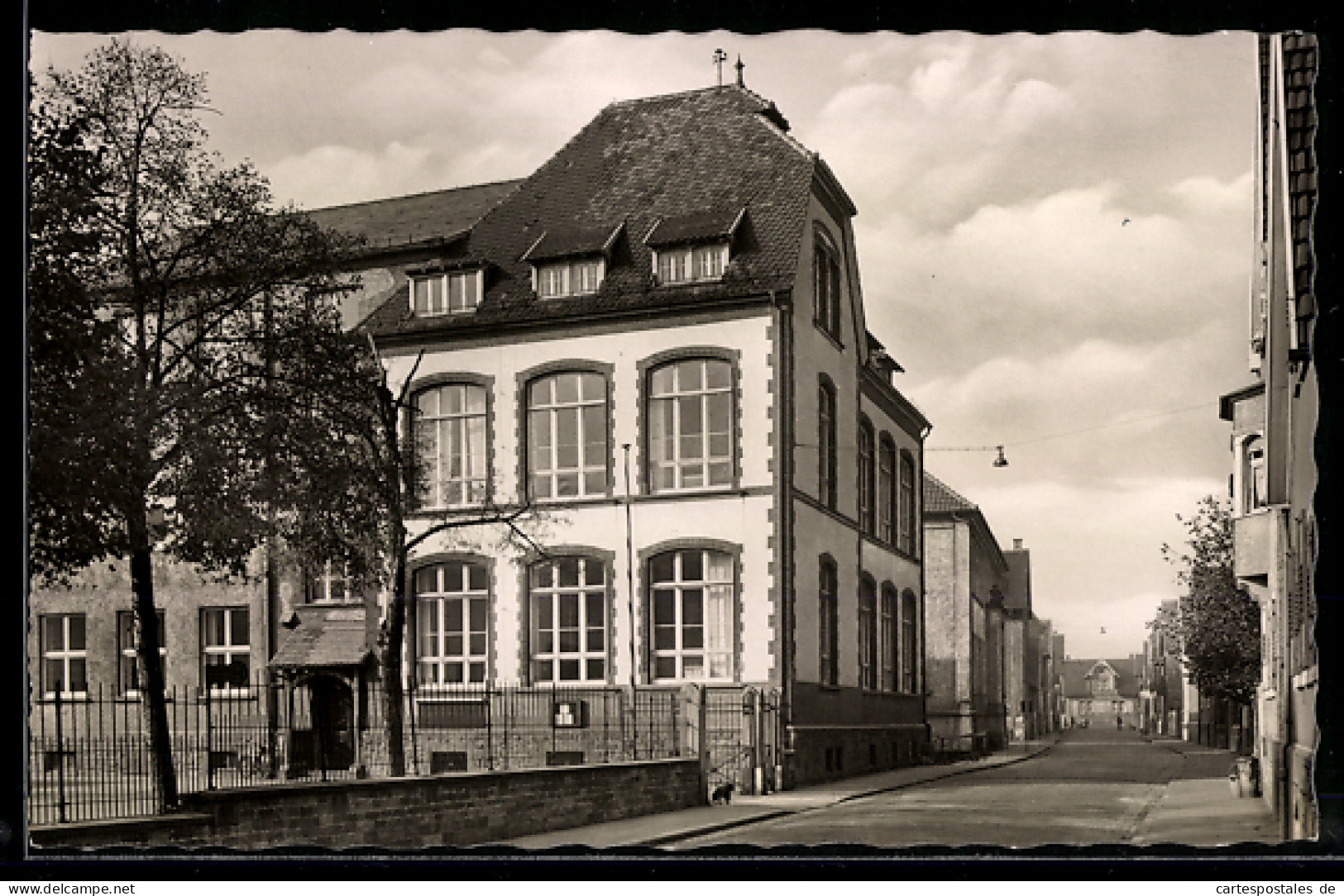 AK Rüsselsheim am Main, Realgymnasium