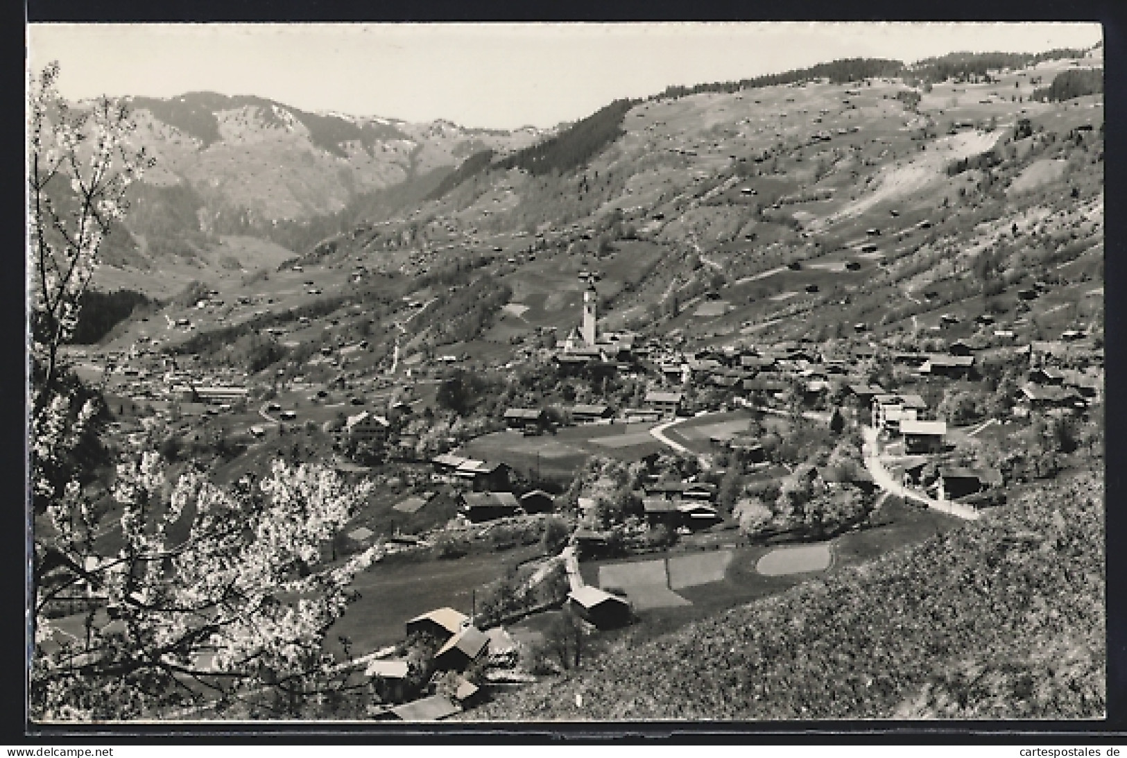AK Saas im Prättigau, Gesamtansicht mit Kirche