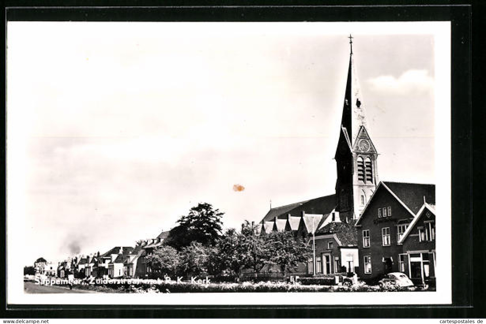 AK Sappemeer, Zuiderstraat met R. K. Kerk